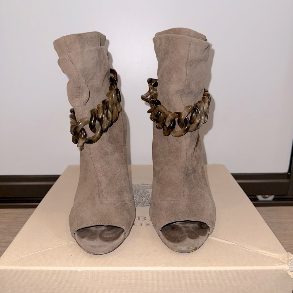 AUTHENTIC Burberry Suede Peep-Toe Ankle Bootie w/ chain detail. With box and bag - Picture 1 of 8